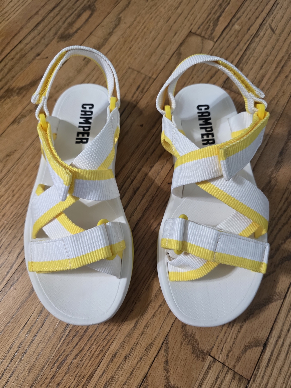 Camper Womens White & Yellow Sporty Strappy Sandals